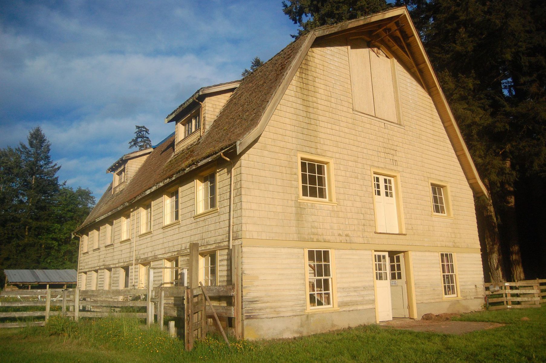 The historical barn at Brooksdale.