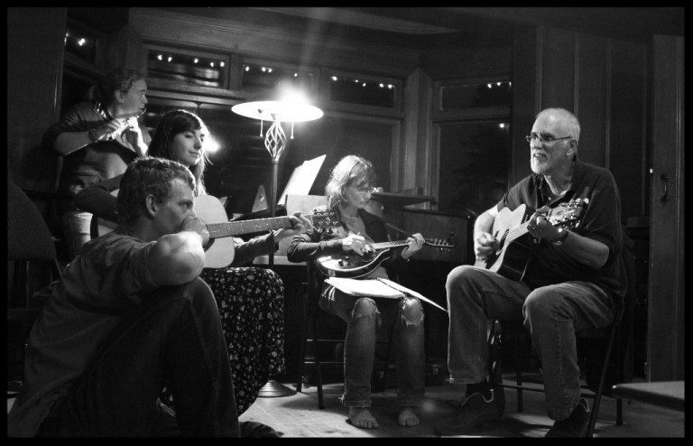 Rob-folk-music-768x494